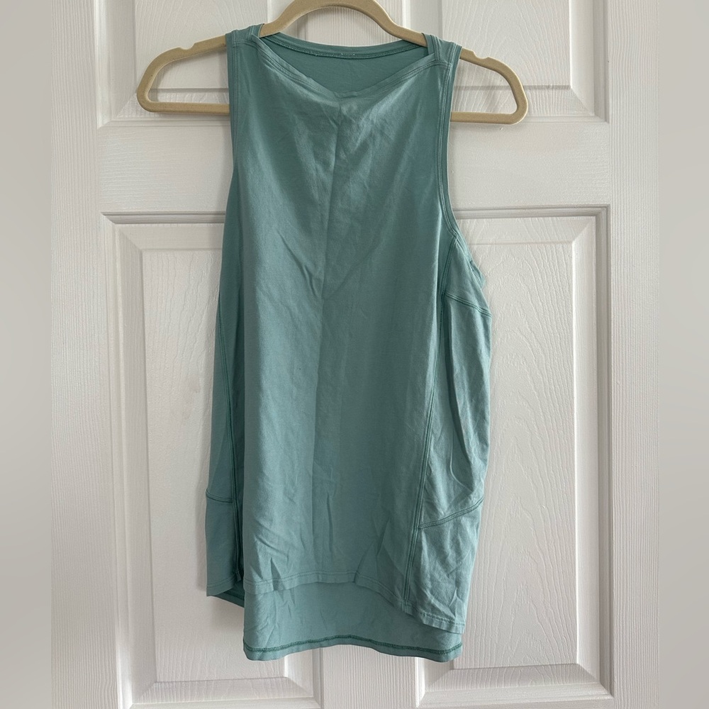 Lululemon Back in Action tank